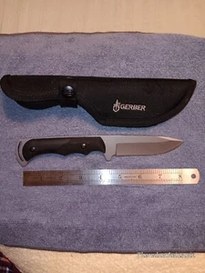 Gerber Fixed Blade Knife # 4660318A   W/Sheath Pre Owned  - Picture 1 of 7