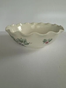 Pfaltzgraff Grapevine Large Fluted Bowl 9 3/8" Visible Scratches - Picture 1 of 4