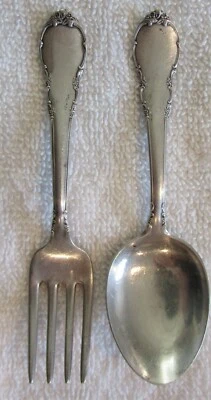 Moderno Victoriano Lunt Plata de Ley 2 piezas Bahía Infantil Juventud Set Foto 1 de 2