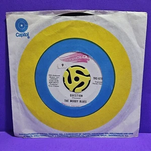 The Moody Blues Question/Candle Of Life 45 RPM Vinyl Record Classic Rock N Roll - Imagen 1 de 4