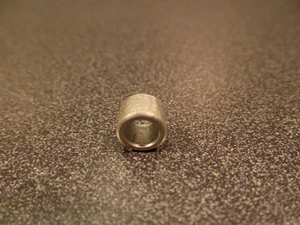 1970 HONDA CB750K0 CLUTCH SIDE AIR BOX TOP MOUNTING BRACKET SPACER (C) SANDCAST - Picture 1 of 4