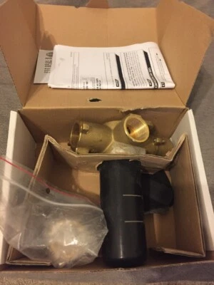 Desviador bidireccional Graff G-8052S serie M con válvula áspera de función compartida Foto 1 de 2