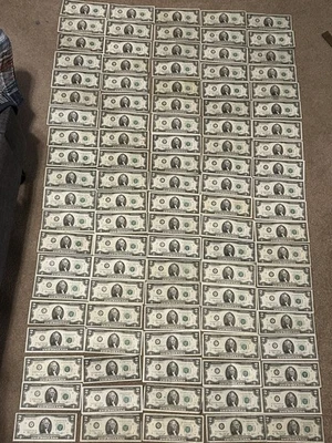 Lot 100 1976 US Two Dollar Bills - Circulated -Various Series $2 $2.00 - Image 1 of 3