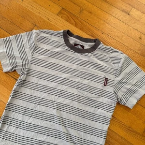  Independent Truck Company Hachure Camiseta Monopatín Rayas Grande - Imagen 1 de 6