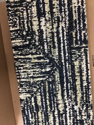 Ковровая плитка 18 x 36 дюймов Chartreuse зеленая синяя серая и белая с подкладкой - Изображение 1 из 4