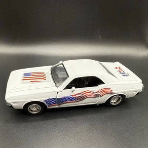 Dodge Challenger 1970 New-Ray, coche retroceso, escala 1/32 EE. UU. - Imagen 1 de 10