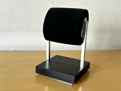 Watch Support - Soporte Reloj - 8,8 x 8,8 x 13 cm - Madera y Metal - Immagine 1 di 4
