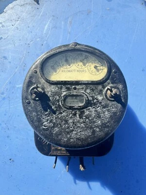 Vintage General Electric Single-Phase Watthour Meter 25 amp 220 watt - Image 1 of 4