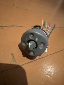 Interruttore di controllo specchio regolazione alimentazione ricambio illuminato OEM per GM 1500969 - Foto 1 di 5