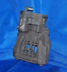 2017-2023 Quattroporte & Ghibli Left Rear Parking Brake Caliper W/Motor OE Black - Picture 1 of 9