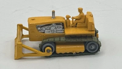 Lesney  Matchbox Séries, #18 CAT Bulldozer, Made in England - Image 1 of 4