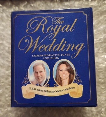 UK Royal Wedding Commemorative Mini Plate & Book Prince William & Catherine 2011 - Image 1 of 4
