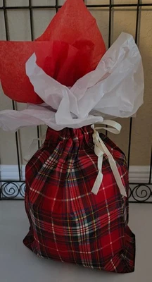 LAND'S END CINCH SAC BAG PLAID TARTAN HOLIDAYS To~From Tag  15" x 11"x 4" NEW - Image 1 of 4