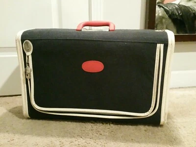 Vintage Skyway 24" Medium Wool Tweed Suitcase Luggage. Wool Tweed. Carry-On - Image 1 of 4