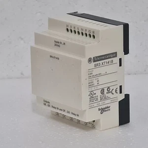 Schneider Telemecanique SR3XT141B Discrete I/O Extension Module for Zelio Logic - Picture 1 of 4