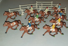 jeu ancien courses de chevaux steeple-chase plomb jockeys