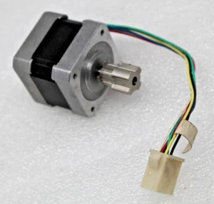 VEXTA Model PK244-02A-C77 2 Phase 6VDC 0.8A 1.8° Stepping Motor - Picture 1 of 7