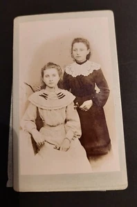 Photographie ancienne jeunes filles - Imagen 1 de 2