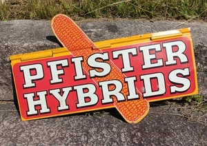 Schönes Vintage PFISTER HYBRIDS Bauernhof Maisfutter Metall Wetterfahne 2-seitiges Schild - Bild 1 von 4