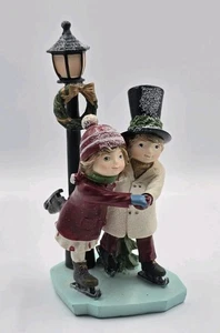 8" Figur Kinder Eislaufen Hobby Lobby Weihnachten Urlaub Dekor ~ Dorf  - Bild 1 von 14