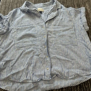 Womens L Linen Blend Shirt Button Up Crop Top Blue White Stripe Universal Thread - Picture 1 of 8