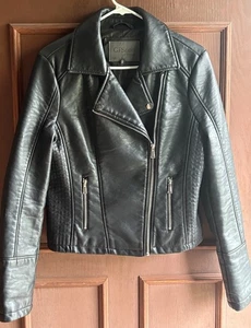 Sexy Chaqueta Moto Bomber Motociclista Mujer Talla Mediana Negra Imitación Cuero Recortada - Imagen 1 de 5
