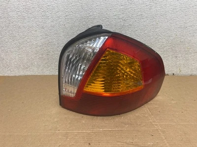 Luz trasera lateral derecha para pasajero Hyundai Santa Fe 2001 a 2004 Q9036 DW Foto 1 de 4