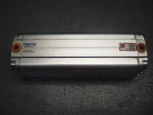 FESTO ADVU-40-150-PA KOMPAKTLUFTZYLINDER 156005 40mm KOLBEN 1-300mm HUB WOW! - Bild 1 von 1