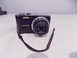 Samsung WB600 12MP Digital Camera Black UNTESTED Sold as SPARES/PARTS - Picture 1 of 9