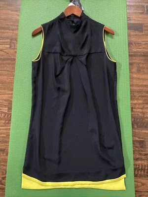 Novo com etiquetas L.A.M.B. Vestido Origami frente cor preta com acabamento verde limão tamanho P - Imagem 1 de 4