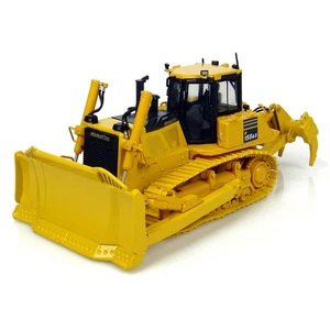 Universal Hobbies 8010 Komatsu D155AX-7 Bulldozer 1:50 Diecast Model - Picture 1 of 3