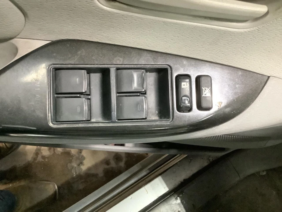 Driver Front Door Switch Driver's Master Fits 13-16 VENZA 349237 - Image 1 of 1