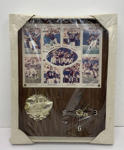 Vintage 1994 New York Giants Wall Clock Wood (New Old Stock) Cover