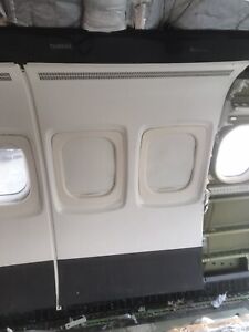 Aircraft interior wall panels