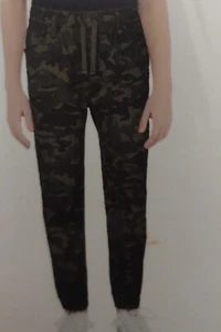LEVIS Boy's Size 12 Jogger Pants Slim Stretch Elastic Cuff Green Camouflage - Picture 1 of 6