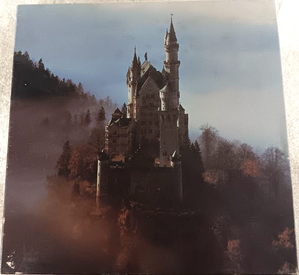 Castle in the Clouds 550 Piece Jigsaw Puzzle 18" x 24" by Hoyle - Image 1 of 3