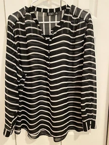a.n.a. Women 1X Sheer Black and White blouse Adjustable sleeve - Picture 1 of 4
