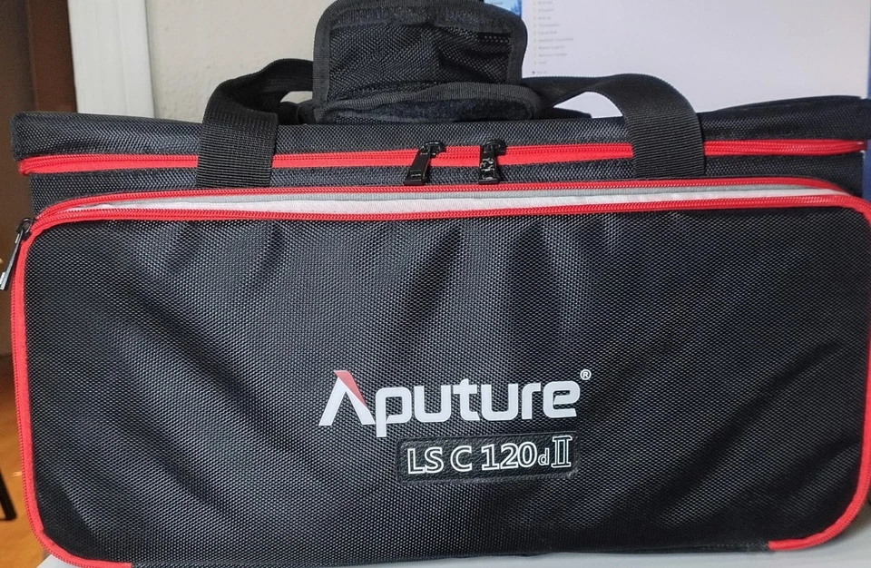 Aputure Light Storm C120d II – LED Video Light Kit – USED– - Imagen 1 de 4