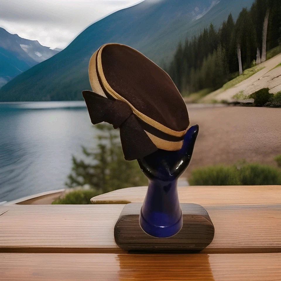 Hermoso sombrero vintage azul marino y color crema años 40 Foto 1 de 4