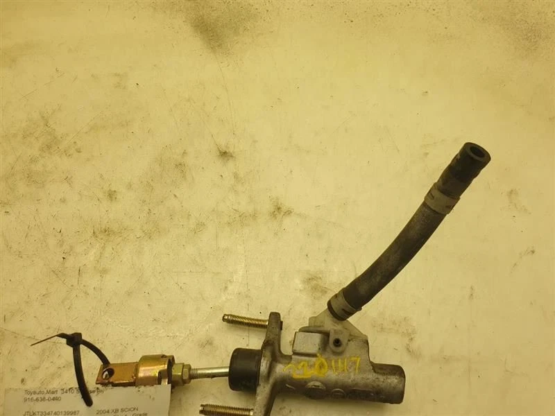 02-05 TOYOTA ECHO 1,5 Л FWD MT СЦЕПЛЕНИЕ ГЛАВНЫЙ ЦИЛИНДР  - Изображение 1 из 4