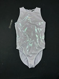 Neu mit Etikett Mädchen Nike Revolve Gr. XS Body GCE irisierend sauerstofflila hinten offen - Bild 1 von 5