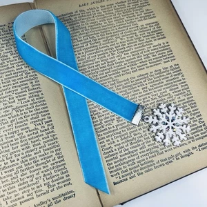 Handmade Velvet Bookmark Repurposed Vintage Jewelry One of a Kind Bookish Gift - Imagen 1 de 3