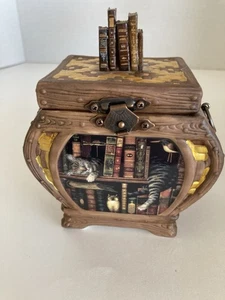 Charles Wysocki Music Box “Frederick the Literate” Cat Books Purr-fect Places - Picture 1 of 7