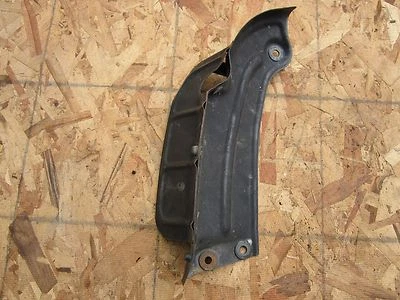 1985 1986 HONDA FOURTRAX TRX 125 TRX125 ПЕРЕДНИЕ ВНУТРЕННИЕ БРЫЗГОВИКИ КРЫЛА ОБА - Изображение 1 из 4