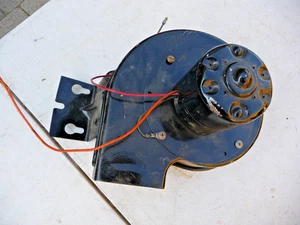 Nice Used 1955 1956 Heater blower housing w/working 56 12V motor FoMoCo - Picture 1 of 7