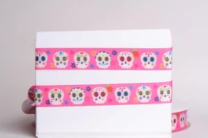 Calavera TESCHI DI ZUCCHERO ROSA 7/8" Nastro Grosgrain 1, 3, 5, 10 iarde SPEDIZIONE DAGLI USA - Foto 1 di 1