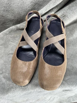 Zapatos VANELI Mujer’s 7.5 Ballet Pisos Colección Púrpura Marjory Taupe Minili Foto 1 de 4