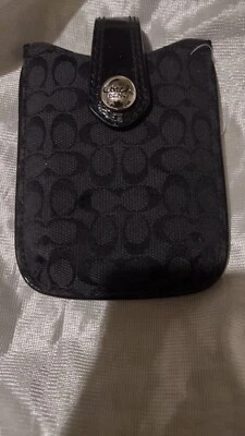 Estuche de tarjeta/crédito COACH negro firma C  Foto 1 de 3