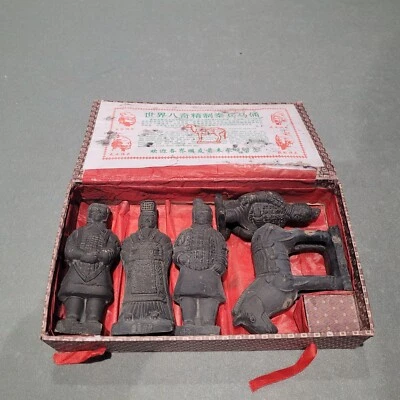 Tomb Of Emperor Qin Shi Huang Dynasty Set Of 5 Terracotta Figurines - Vintage - Image 1 of 4