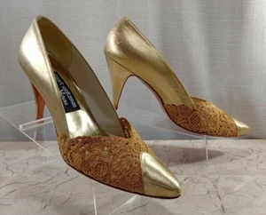 Stuart Weitzman for Newman Marcus Gold Pumps Women Shoes 8.5B Lace Mesh 3.25" h - Picture 1 of 12